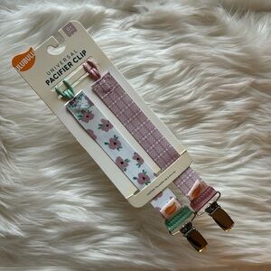 NWT Ulubulu Pacifier Clips (Set of 2)
